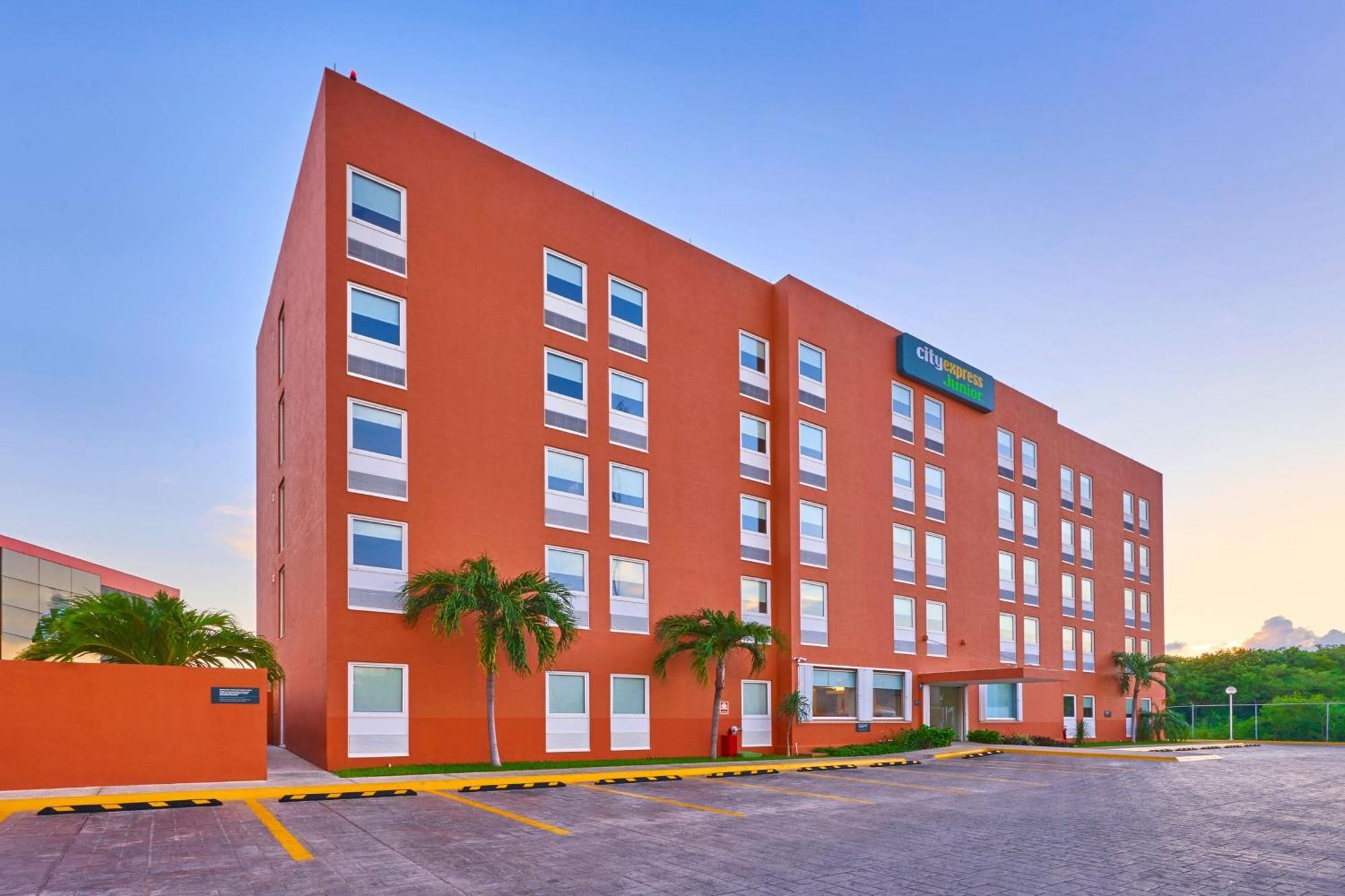 City Express Junior By Marriott Tijuana Otay Exterior photo